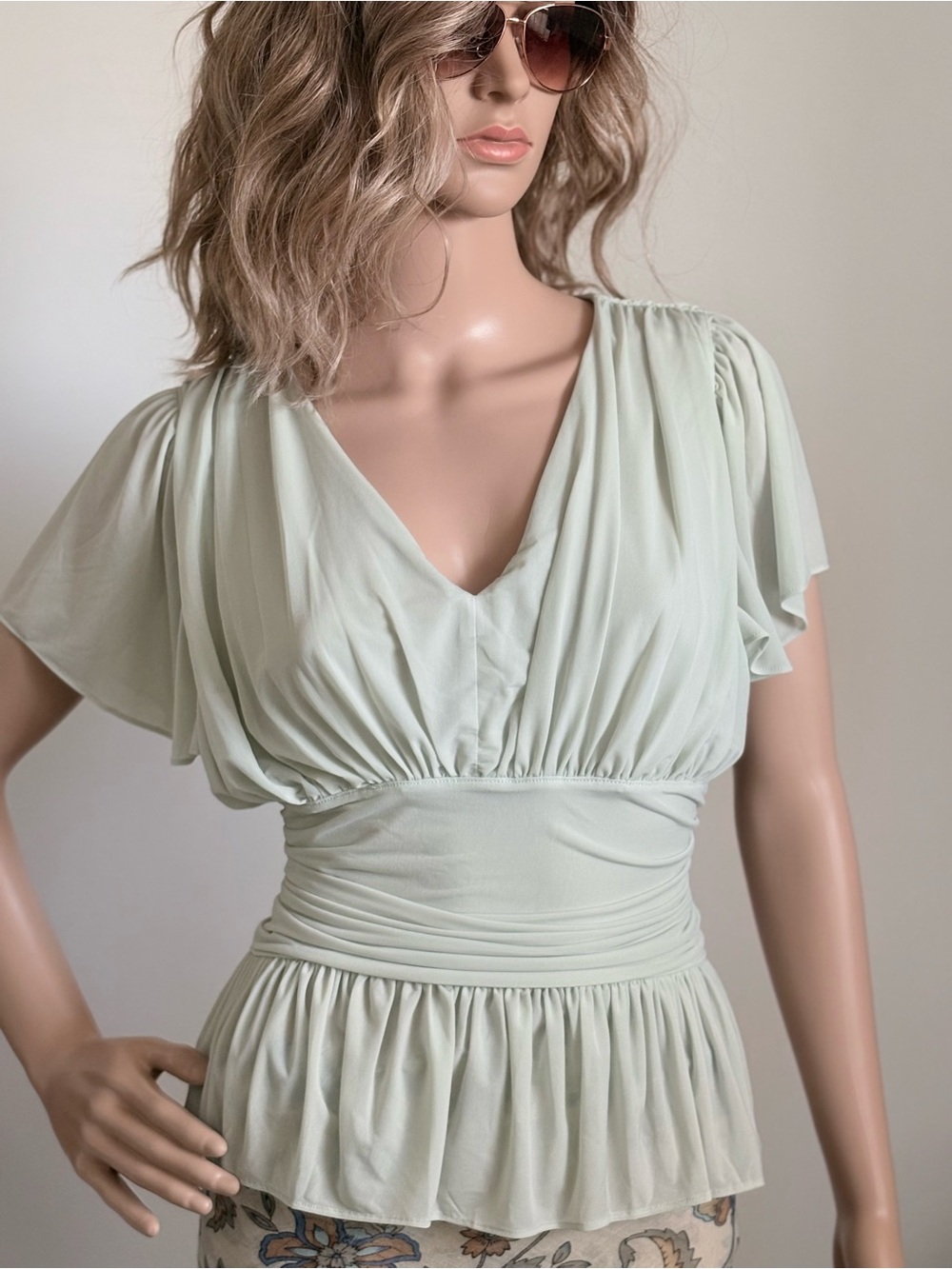 Express Light Mint V-Neck Flutter Sleeve Peplum Top Ruched Detail size Medium